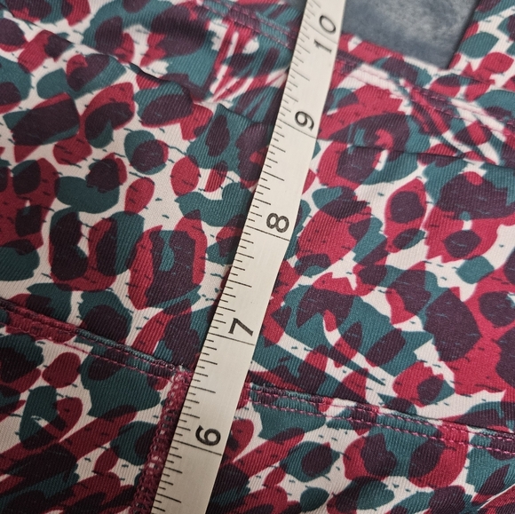 BCG Multicolor Cropped Leggings! - Picture 6 of 7